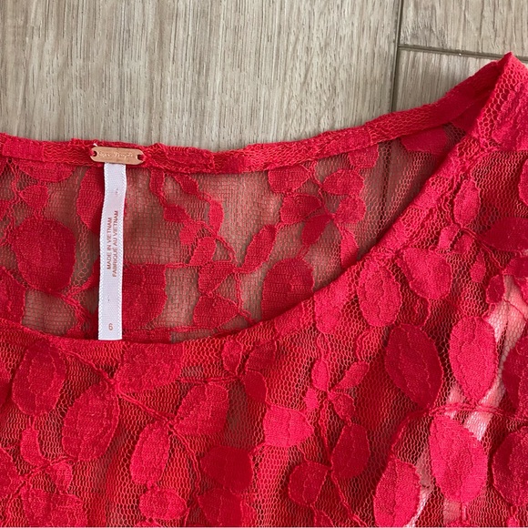 Free People | NWOT Floral Red Lace Fit & Flare Asymmetrical Quarter Sleeve 6‎ - Picture 6 of 9